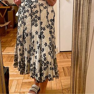 ALBERTI MAKAL Skirt  Fitted to hips  flair  Lacy  gussets  Chic Flirty Fun